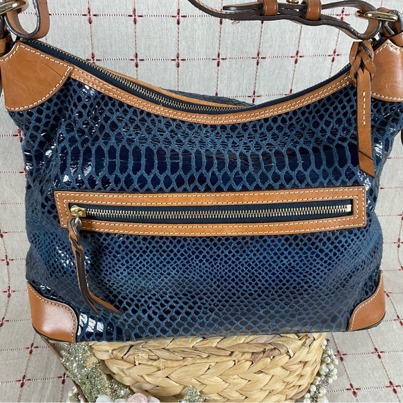Vintage Dooney & Bourke Navy Snakeskin Leather Erica Hobo Shoulder Bag BS479 NV - Picture 4 of 15